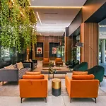 City Hub- Cticc, Patio, Rooftop Pool!